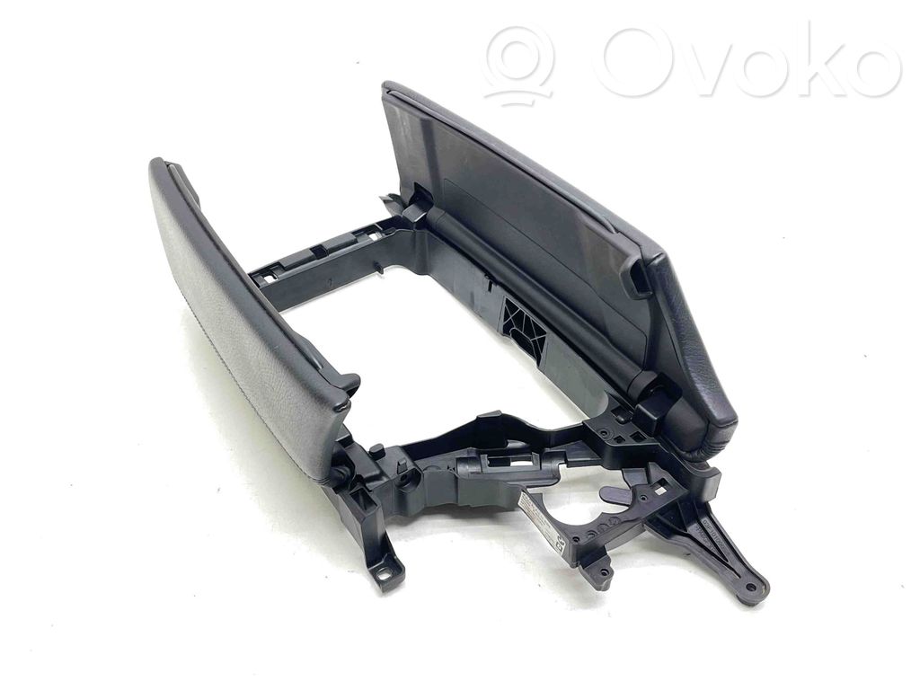 BMW 7 F01 F02 F03 F04 Cotieră 