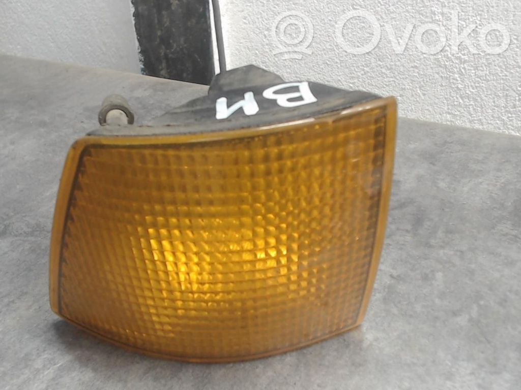 BMW 7 E32 Front fender indicator light 