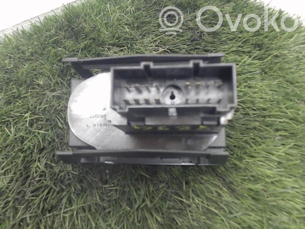 Ford Focus Light switch 
