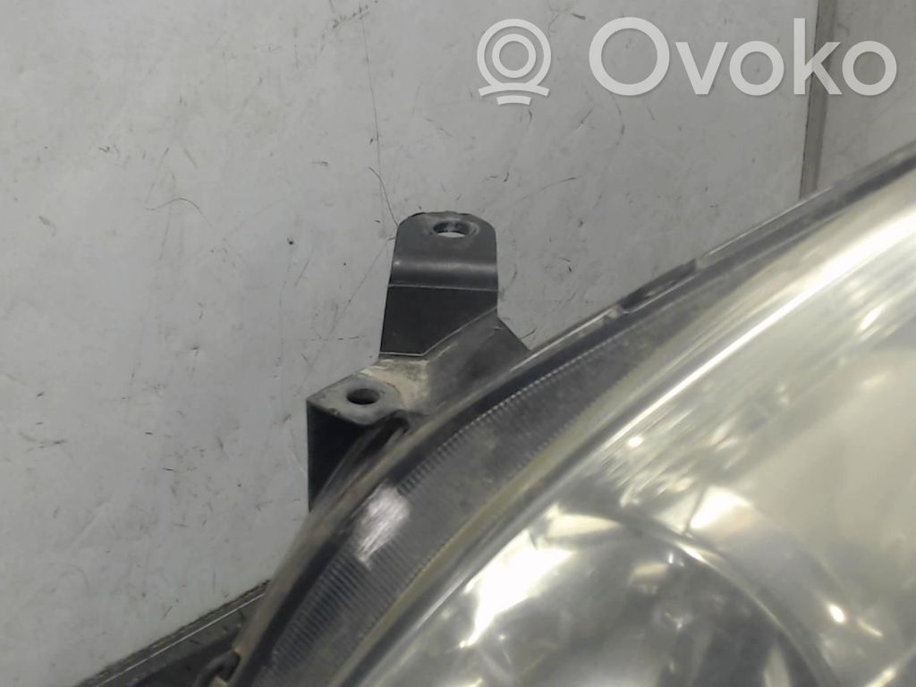 Toyota Corolla Verso E121 Headlight/headlamp 