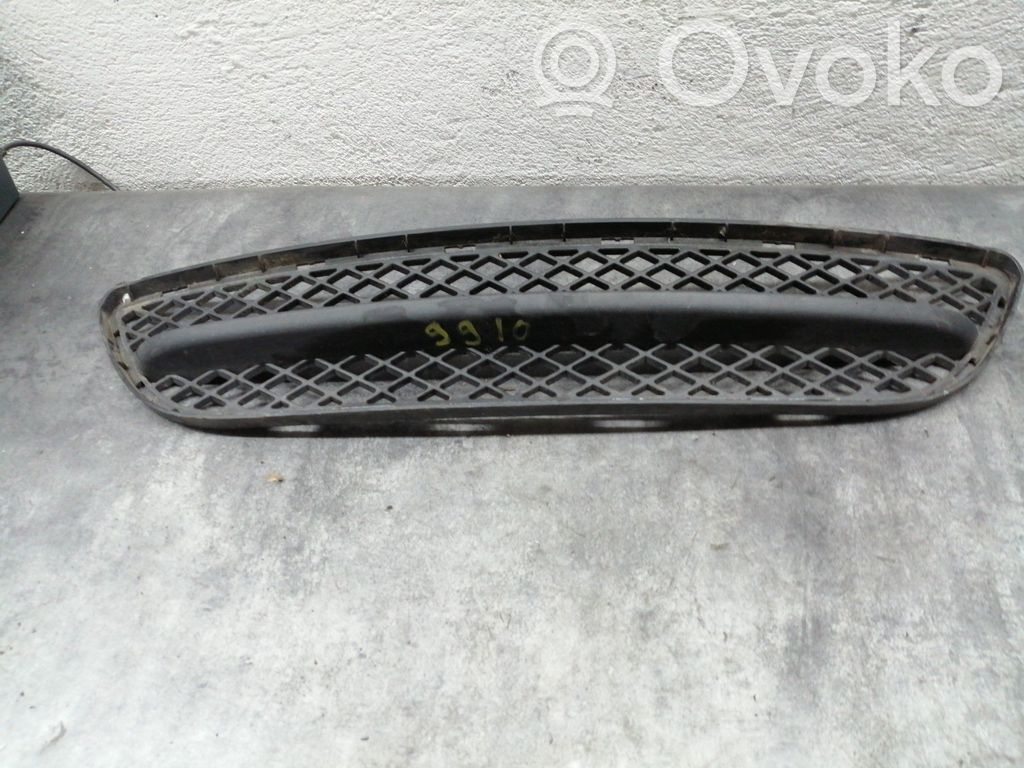 Front bumper lower grill   51117154556