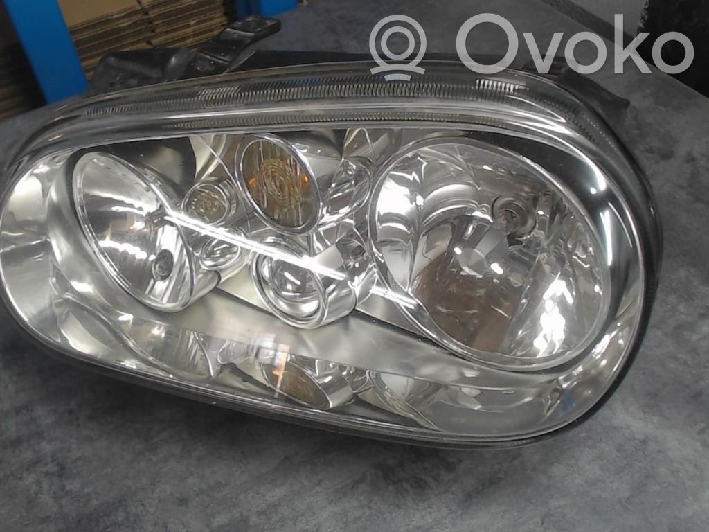 Volkswagen Golf IV Lampa przednia 