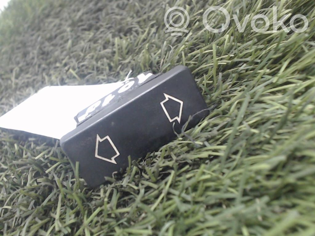 Peugeot 309 Electric window control switch 