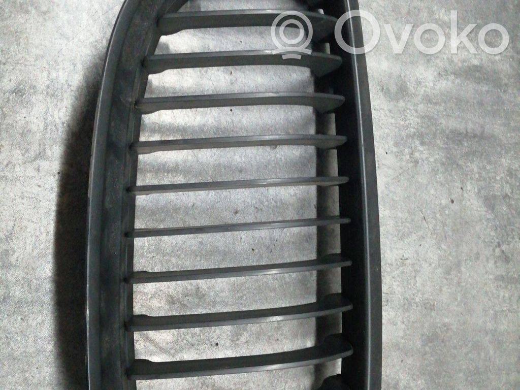 Front bumper upper radiator grill   51137120008
