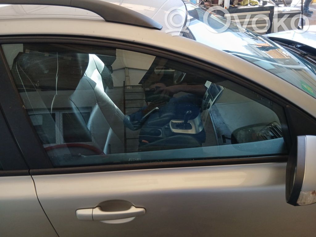 Volvo V50 Luna de la puerta delantera cuatro puertas 