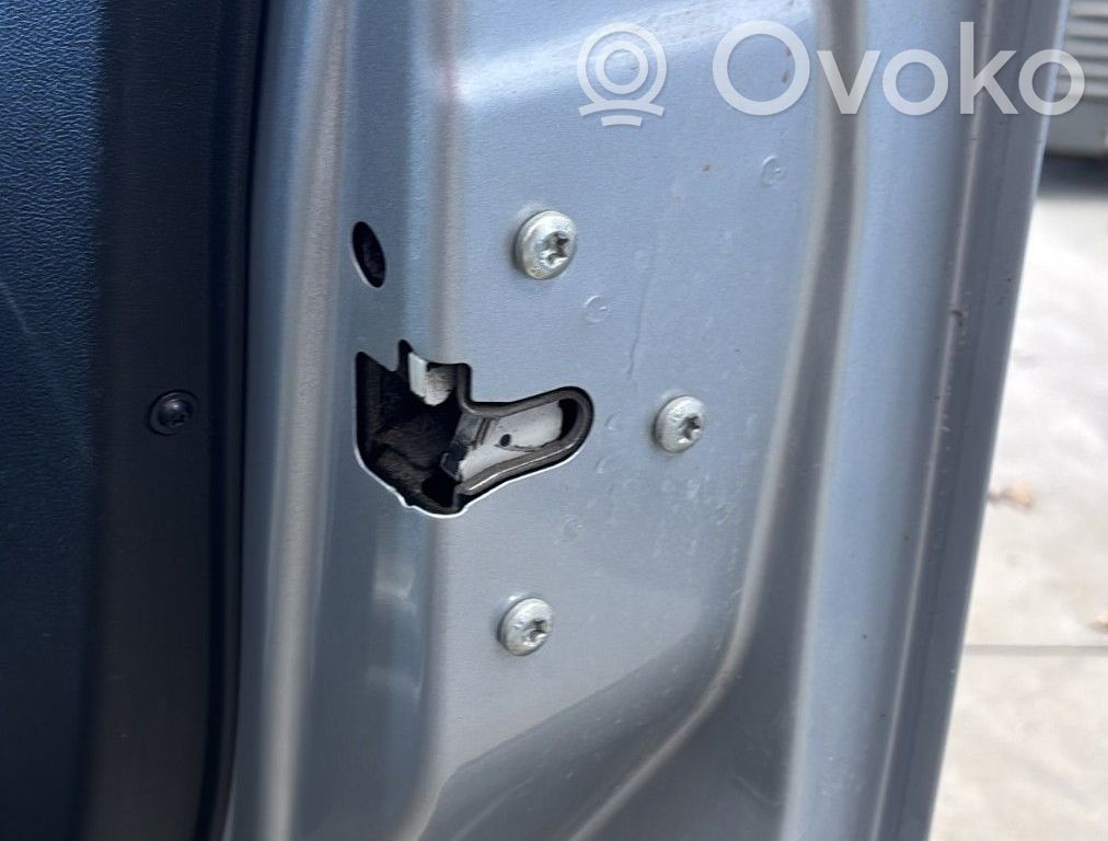 Opel Corsa E Priekšpusē slēdzene 