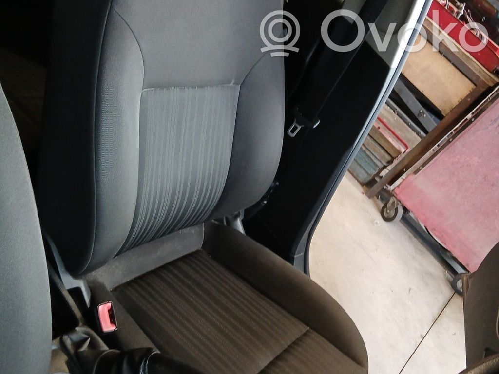 Opel Astra J Juego interior 