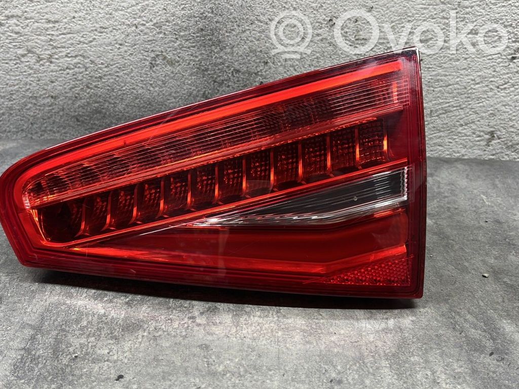 Audi A4 S4 B8 8K Lampy tylnej klapy bagażnika 