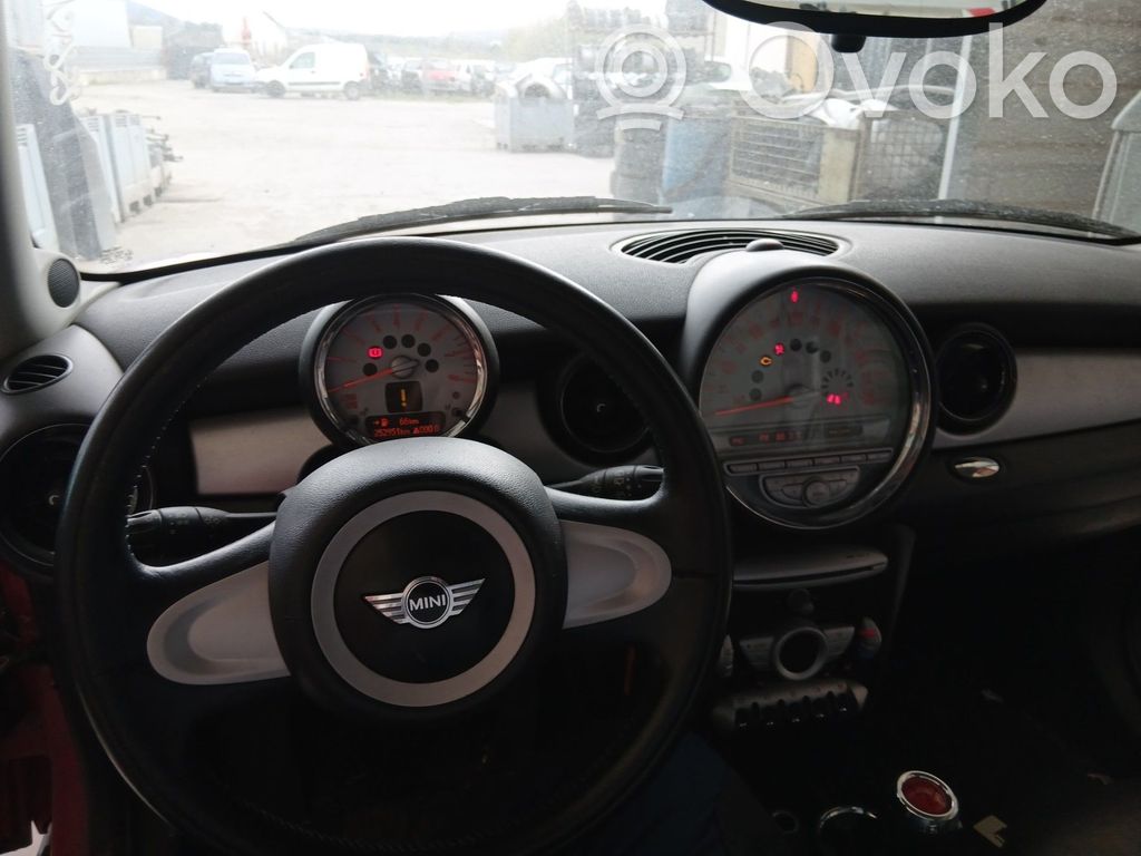 Mini One - Cooper R56 Dashboard 
