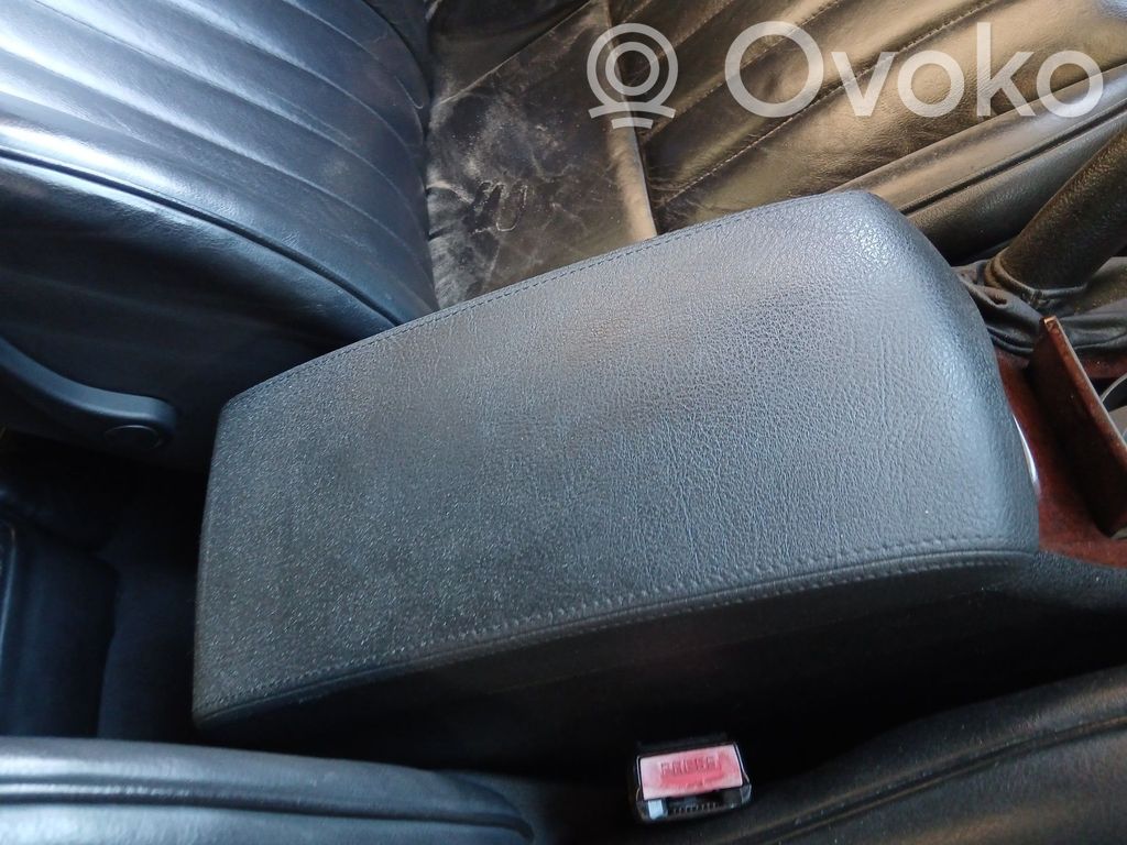 Peugeot 407 Armrest 