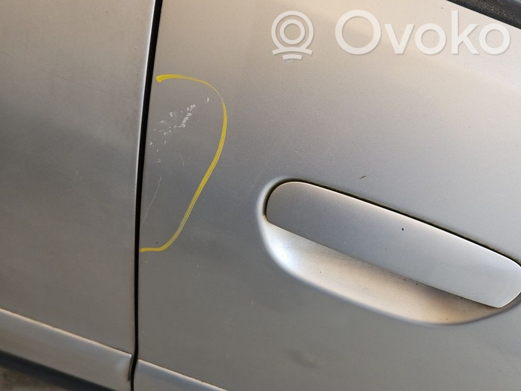 Audi A4 S4 B5 8D Priekinės durys 