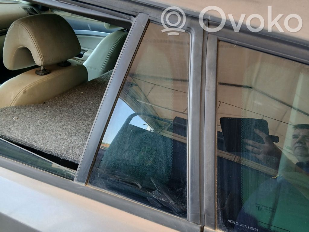 Saab 9-3 Ver2 Ventanilla de ventilación de la puerta trasera 