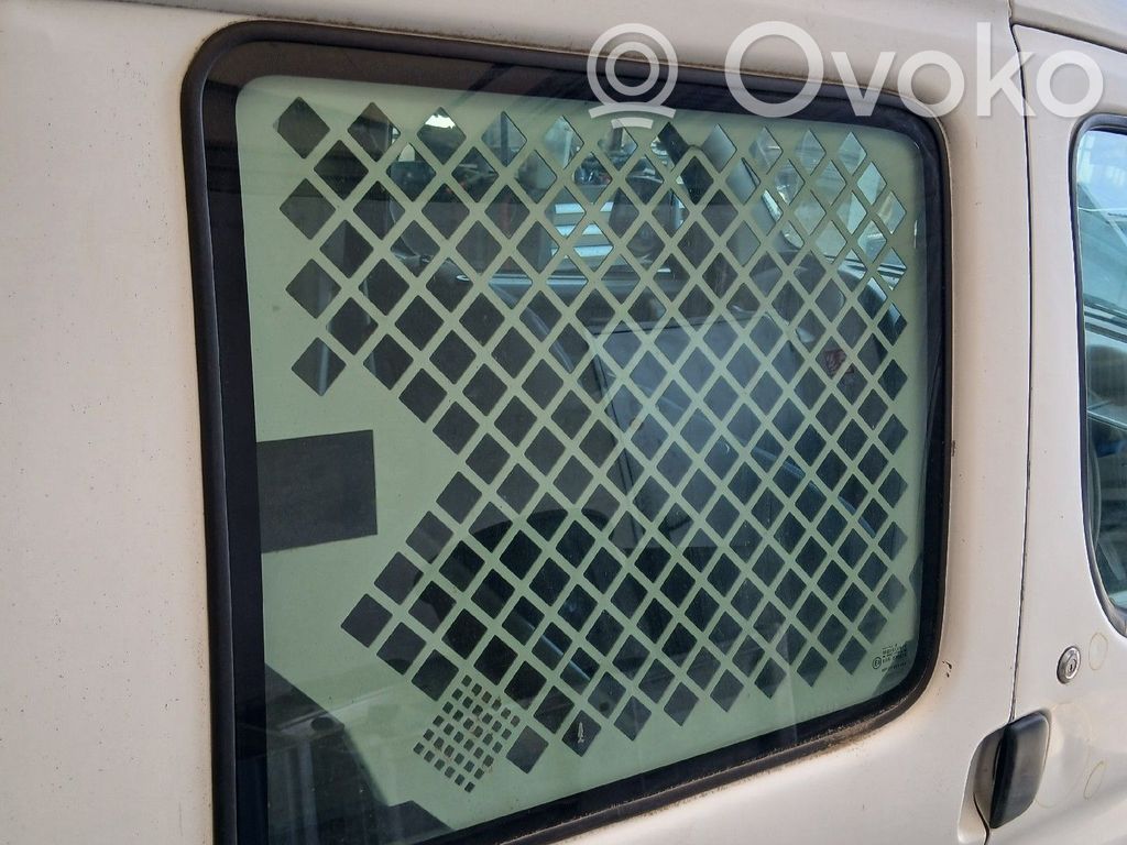 Rear side window
