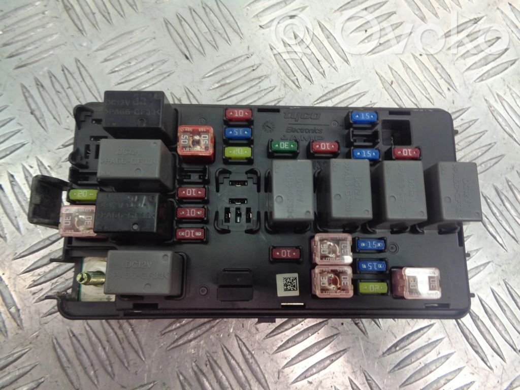 Chevrolet Spark Caja de conexiones de alto voltaje 