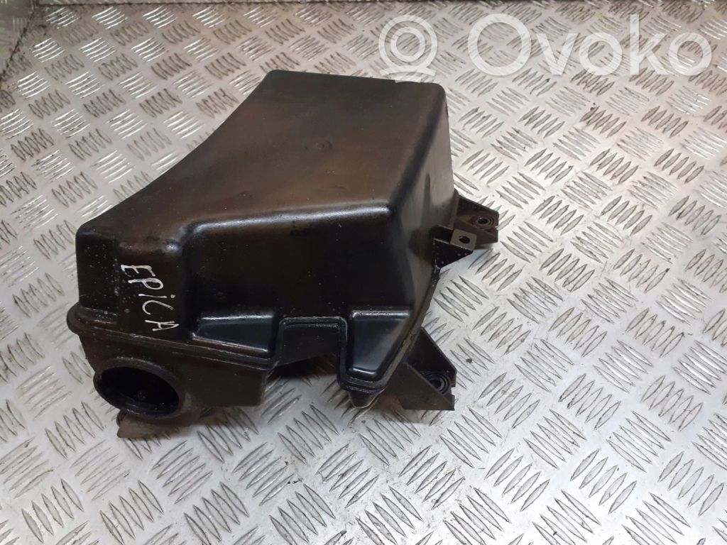 Chevrolet Epica Ilmansuodattimen puhdistimen kiinnitysalusta 
