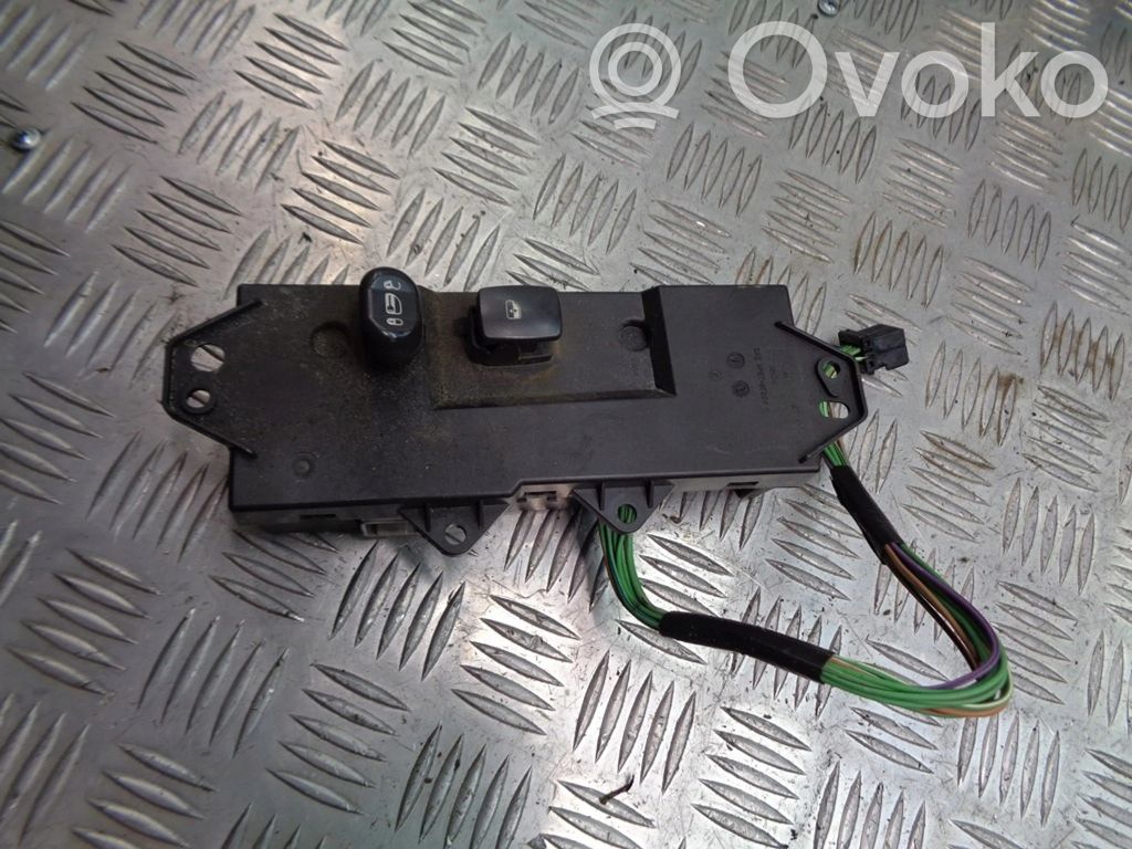 Chrysler Pacifica Front door window switch trim 