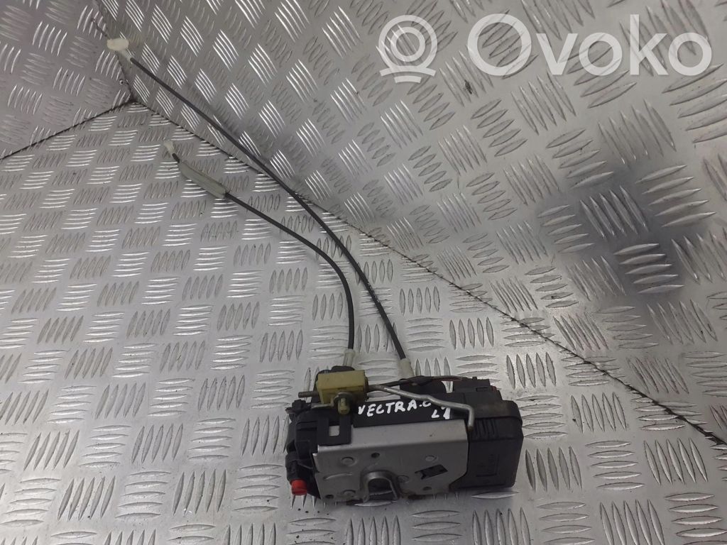 Opel Vectra C Takaoven lukko 