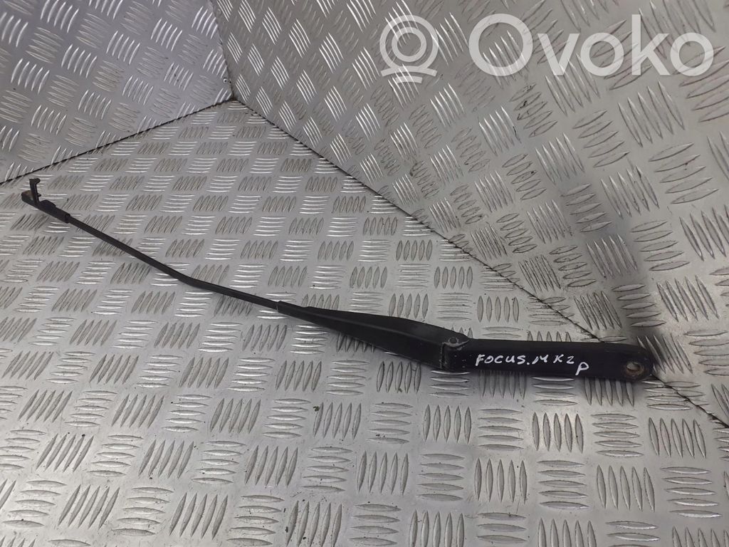 Front wiper blade arm   4M5117526CD