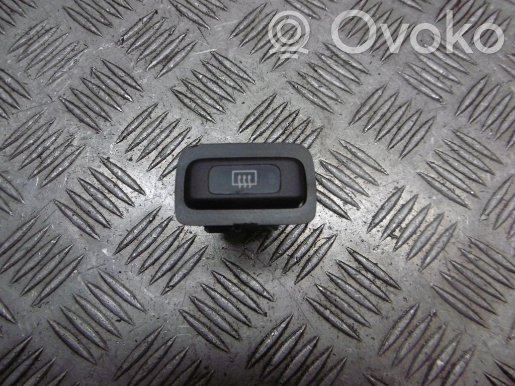 Mirror heating switch