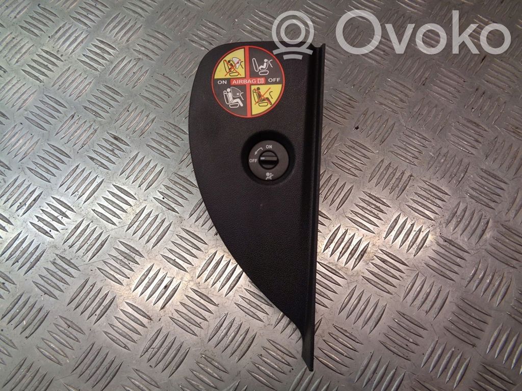 Renault Modus Steering wheel airbag cover 