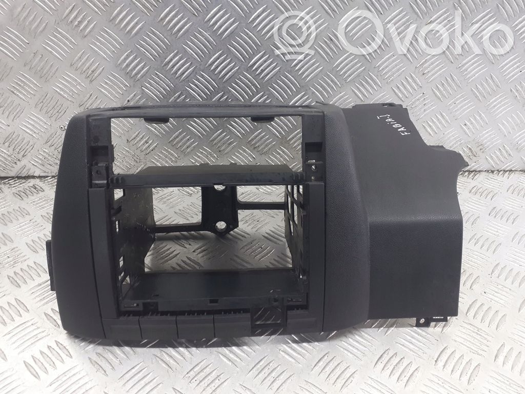 Skoda Fabia Mk1 (6Y) Mascherina unità principale autoradio/GPS