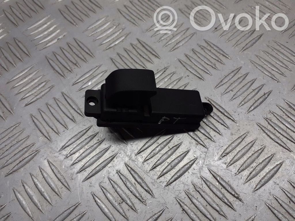 Interruptor del elevalunas eléctrico   D65166370