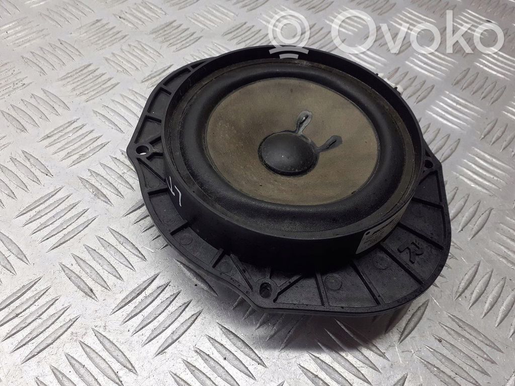 Mazda 3 II Subwoofer-bassokaiutin 