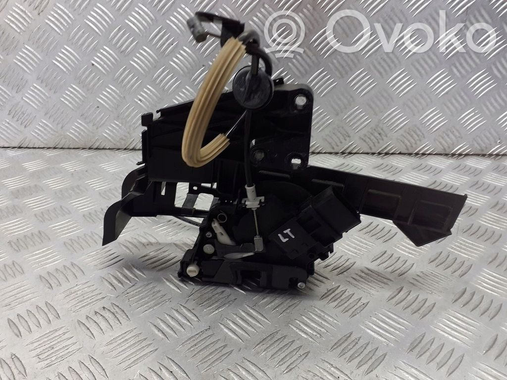 Ford Focus Aizmugurē slēdzene 