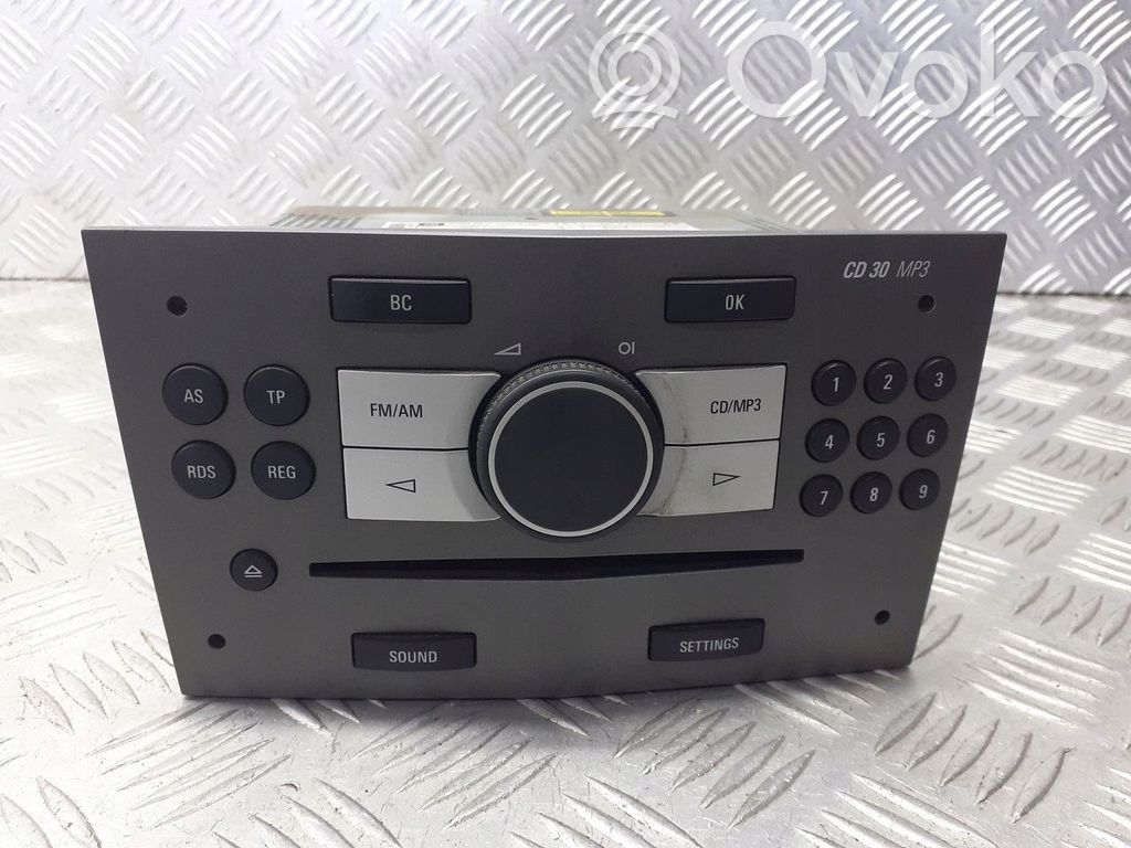 Opel Astra H Panel / Radioodtwarzacz CD/DVD/GPS 
