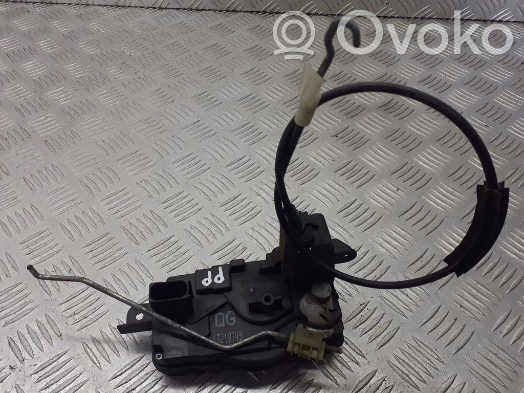 Opel Astra H Zamek drzwi przednich 