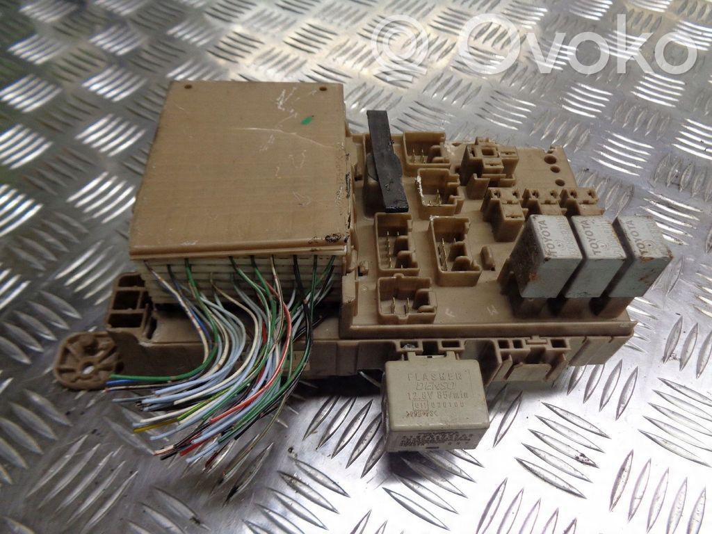 Toyota Corolla E120 E130 Fuse box cover 