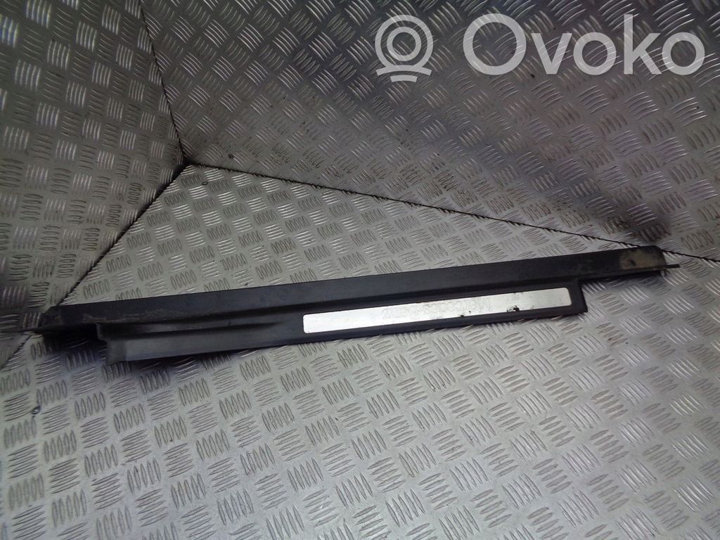 Mercedes-Benz Vito Viano W638 Listwa progowa przednia / nakładka 
