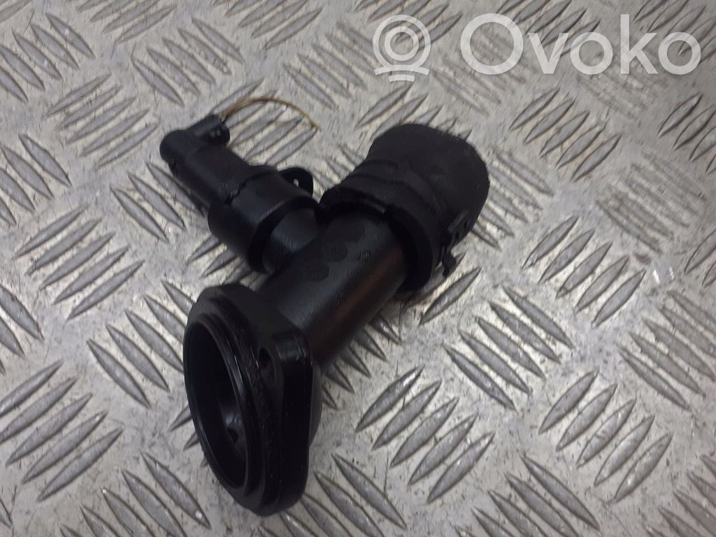 Volkswagen PASSAT B6 Termostat / Obudowa termostatu
