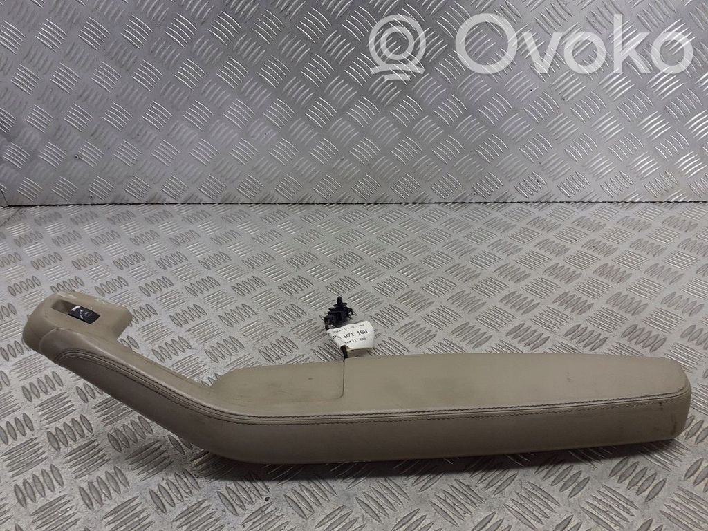 Coque console cache volant, colonne de direction   4E0867174A