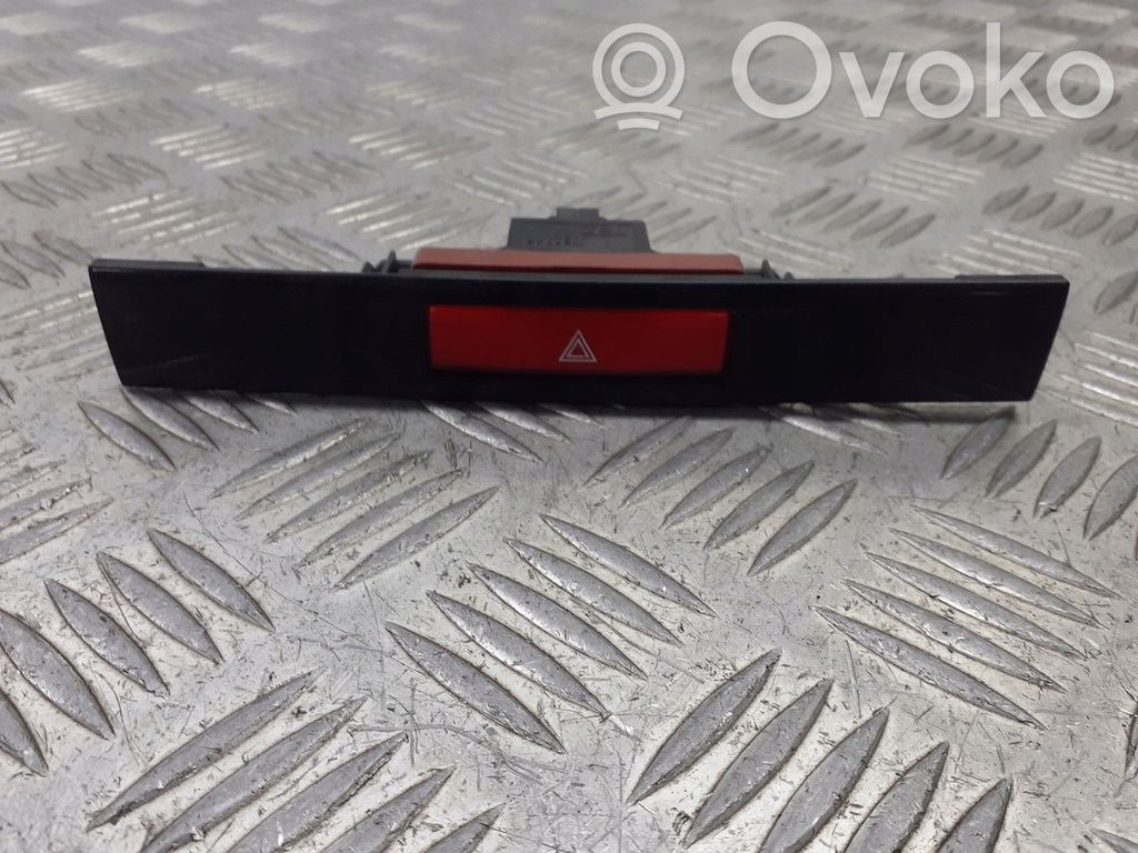 Botón interruptor de luz de peligro   M27745