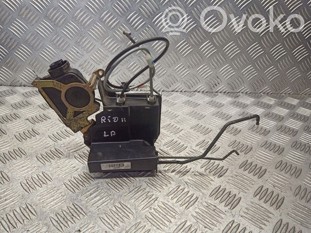 KIA Rio Front door lock 