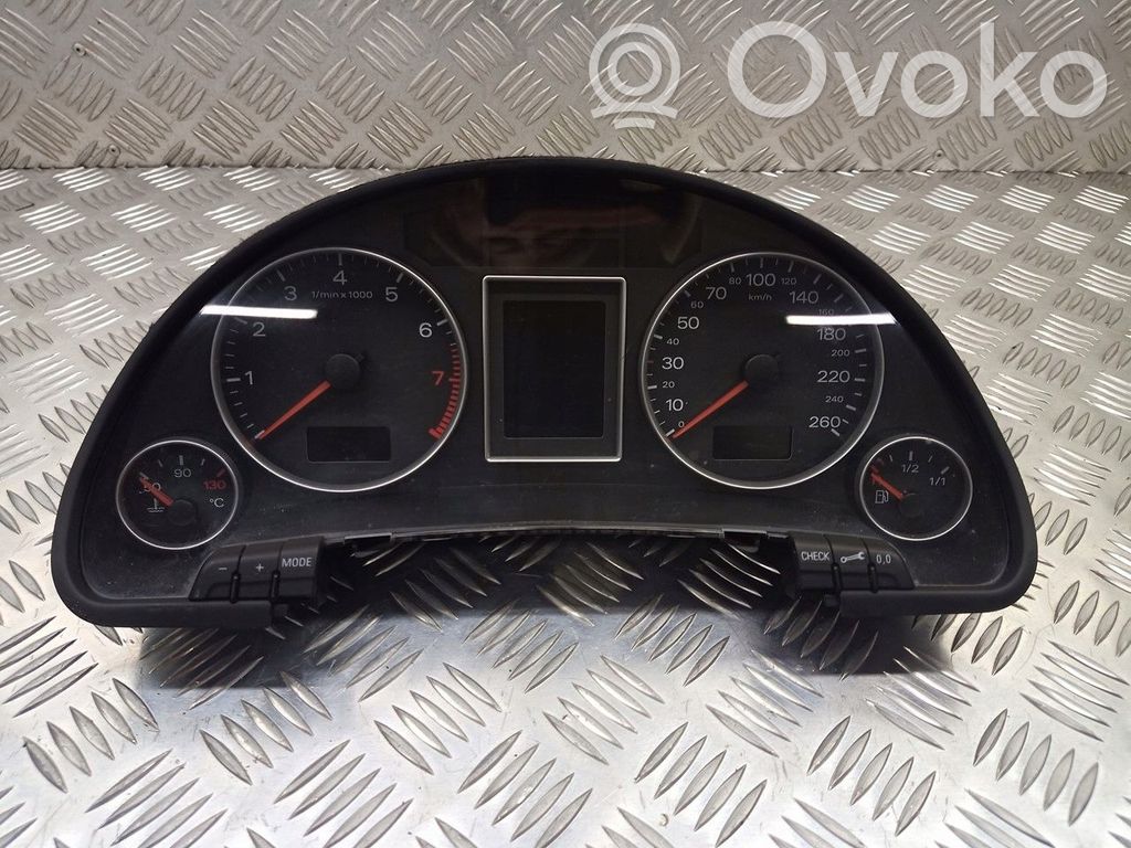 Audi A4 S4 B6 8E 8H Tahometru 