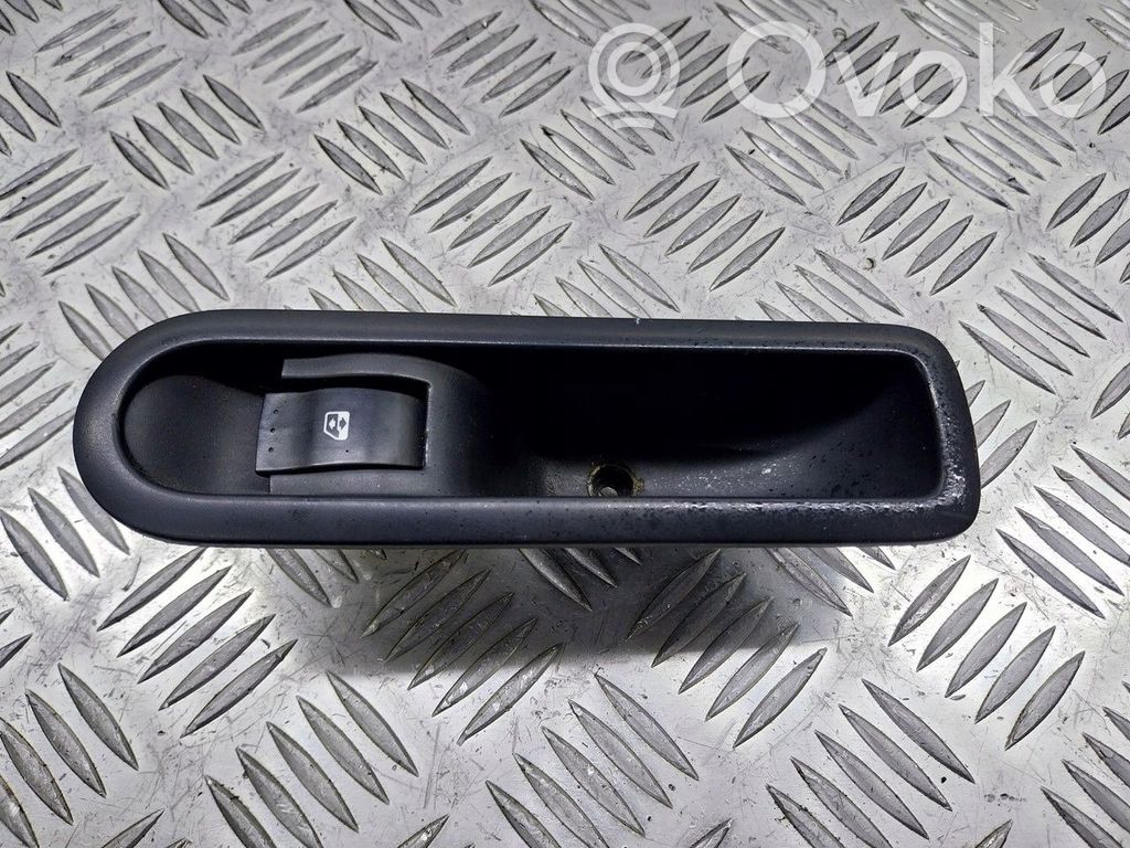 Renault Megane II Interruptor de la ventanilla de ventilación 