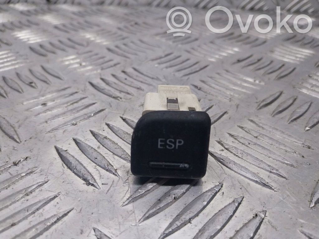 Bouton interrupteur programme de stabilité ESP   8E1927134