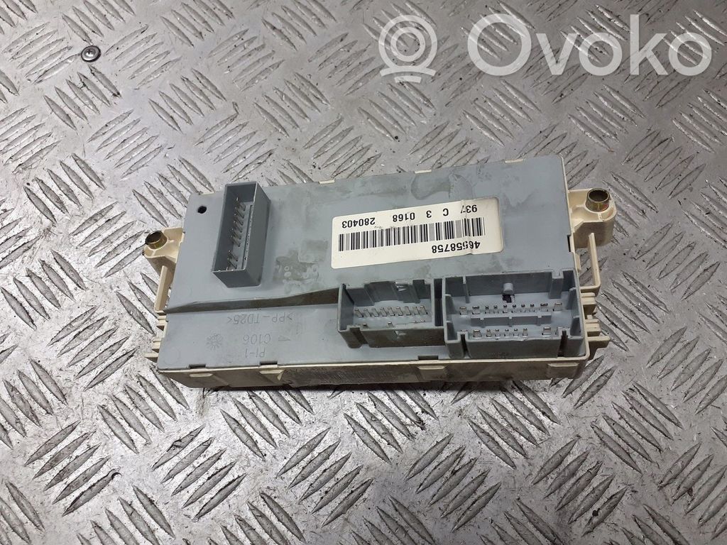 Alfa Romeo 147 Pokrywa skrzynki bezpieczników 