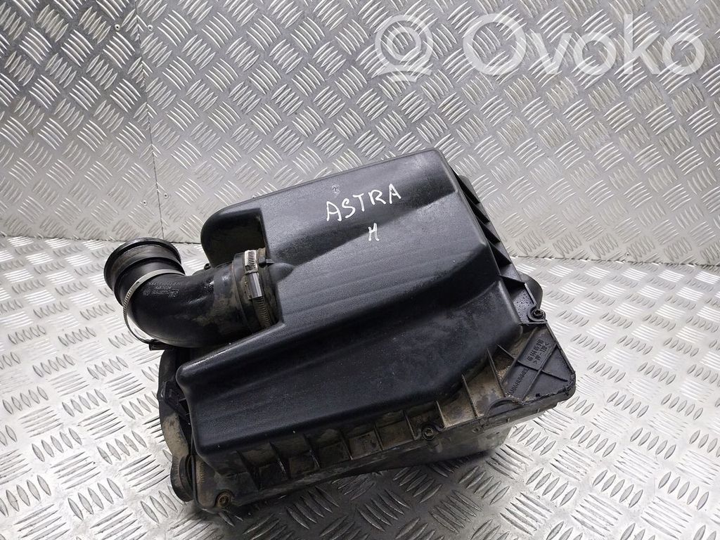 Opel Astra H Cutie filtru aer 