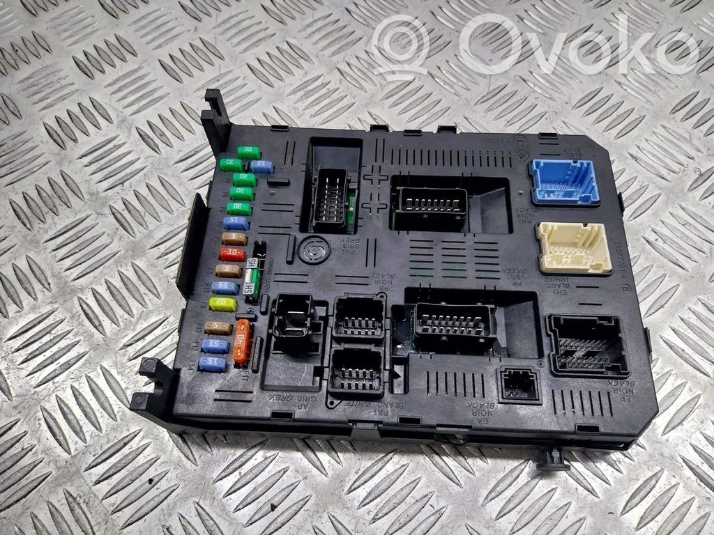 Peugeot 307 High voltage junction box 