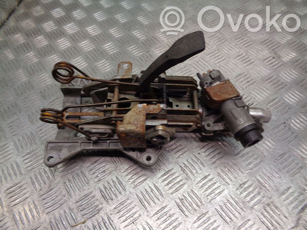 Audi A4 S4 B6 8E 8H Ohjauspyörän akselisarja 