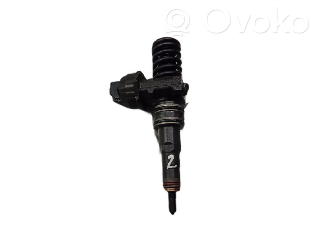 Inyector de combustible   038130073AG