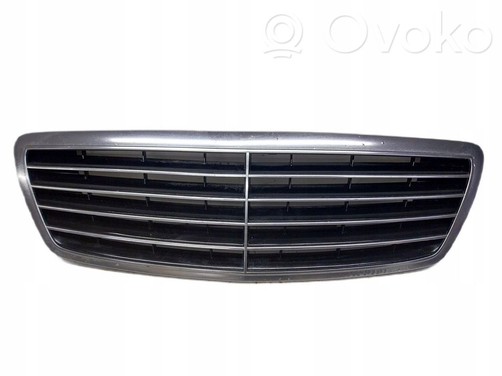 Mercedes-Benz S W220 Konepellin säleikkö 