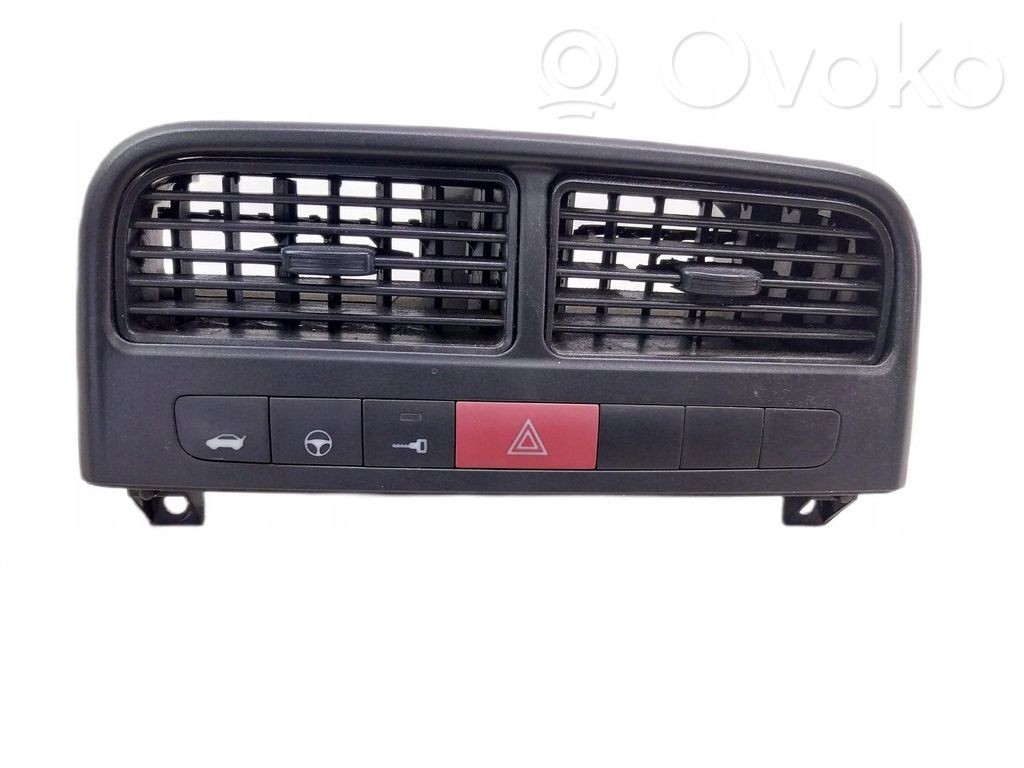 Fiat Grande Punto Grilă ventilație/ramă laterală bord 