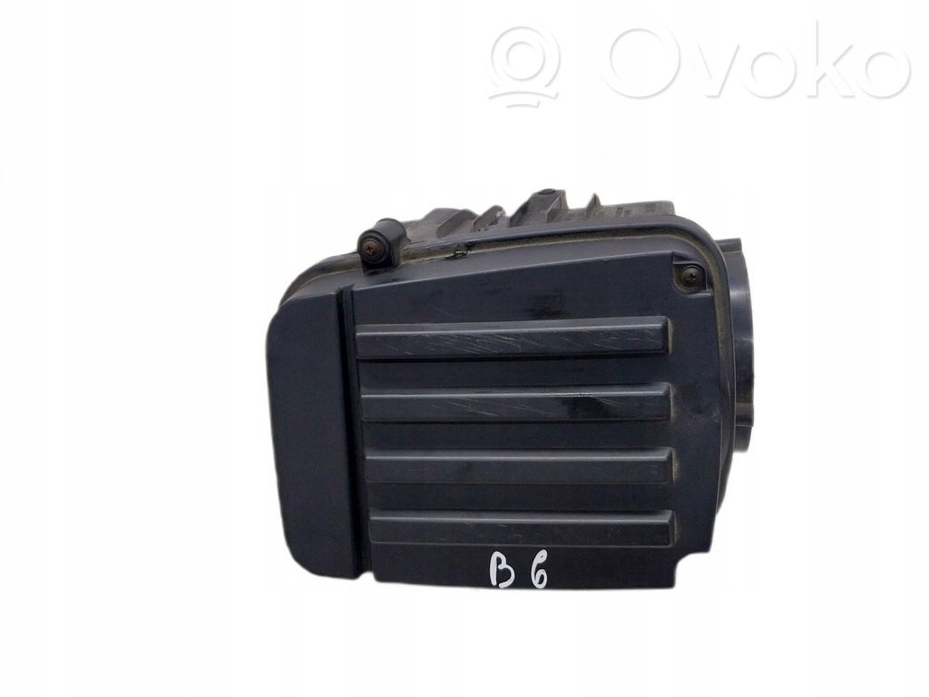 Volkswagen PASSAT B6 Boîtier de filtre à air