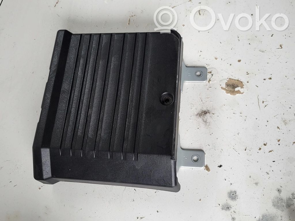 Mitsubishi Outlander Garso stiprintuvas 