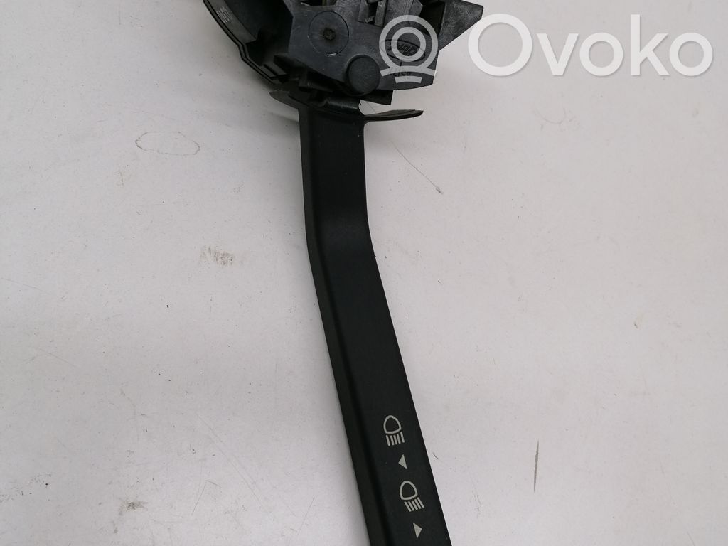 Ford Transit Pagrieziena signālu / lukturu sviria 