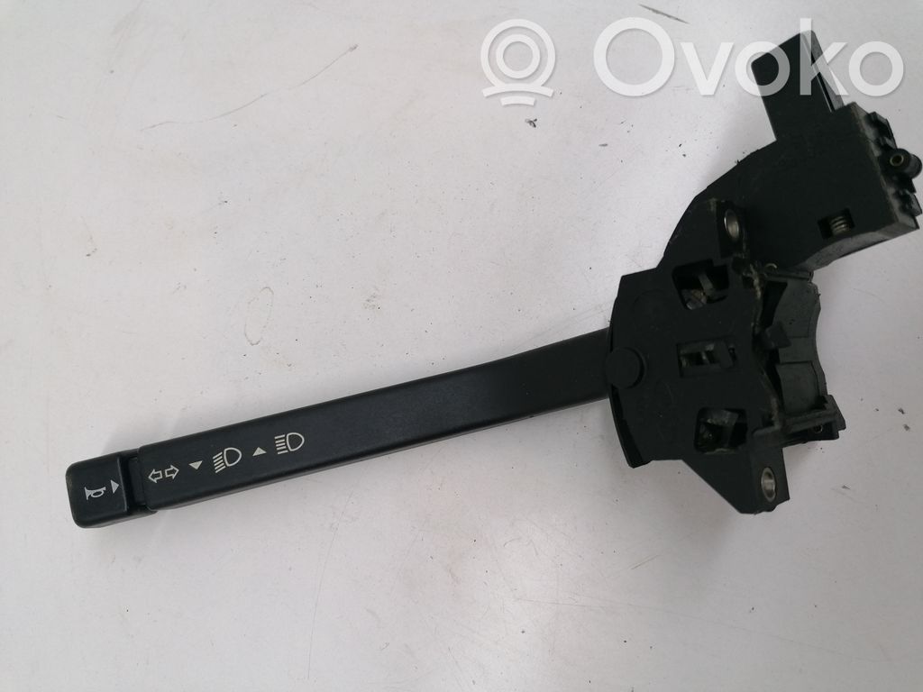 Ford Transit Pagrieziena signālu / lukturu sviria 
